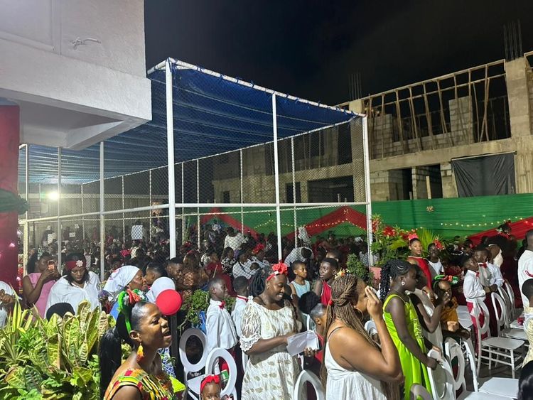 HDM Hosts Annual Carols Service